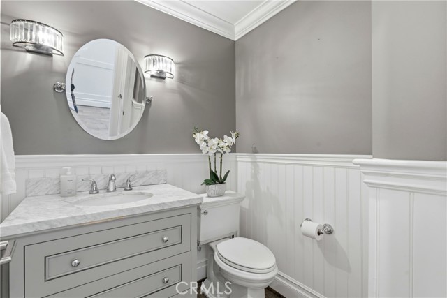 Detail Gallery Image 12 of 37 For 4469 Stern Ave, Sherman Oaks,  CA 91423 - 5 Beds | 5 Baths