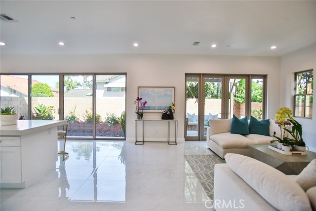 Detail Gallery Image 17 of 63 For 17413 Siena, Fountain Valley,  CA 92708 - 4 Beds | 4 Baths