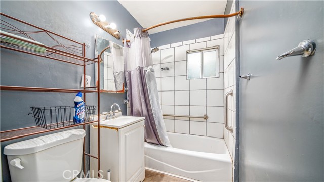 Detail Gallery Image 9 of 17 For 7856 Lemp Ave, North Hollywood,  CA 91605 - 3 Beds | 1 Baths