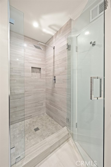 Detail Gallery Image 29 of 71 For 321 Wonderview Dr, Glendale,  CA 91202 - 4 Beds | 3 Baths