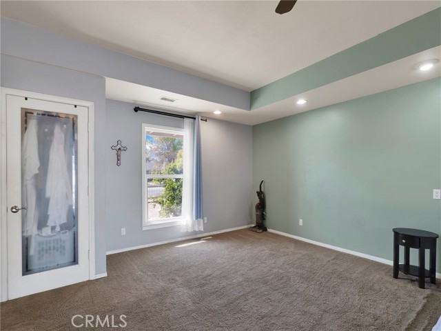 Detail Gallery Image 14 of 33 For 10020 Mason Ave, Chatsworth,  CA 91311 - 3 Beds | 2 Baths