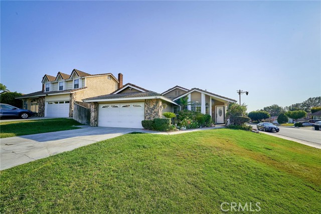 Detail Gallery Image 5 of 49 For 201 S Brookside Ct, Anaheim,  CA 92808 - 4 Beds | 2 Baths