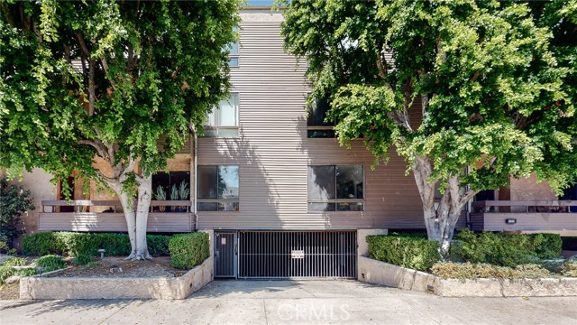 Detail Gallery Image 2 of 37 For 4641 Fulton Ave #103,  Sherman Oaks,  CA 91423 - 2 Beds | 2/1 Baths