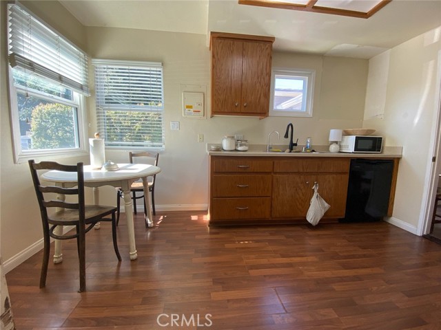 522 S Pico Avenue, Fallbrook CA: https://media.crmls.org/medias/ec293ec8-7df8-4eeb-992a-ac8d2d287405.jpg