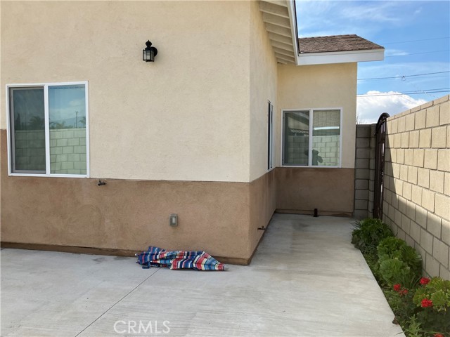 17548 Court Street, Fontana, California 92336, 7 Bedrooms Bedrooms, ,5 BathroomsBathrooms,Single Family Residence,For Sale,Court,WS24062974
