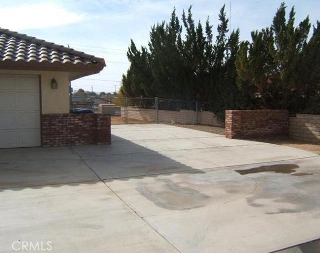 Detail Gallery Image 7 of 34 For 20139 Chickasaw Rd, Apple Valley,  CA 92307 - 3 Beds | 2 Baths