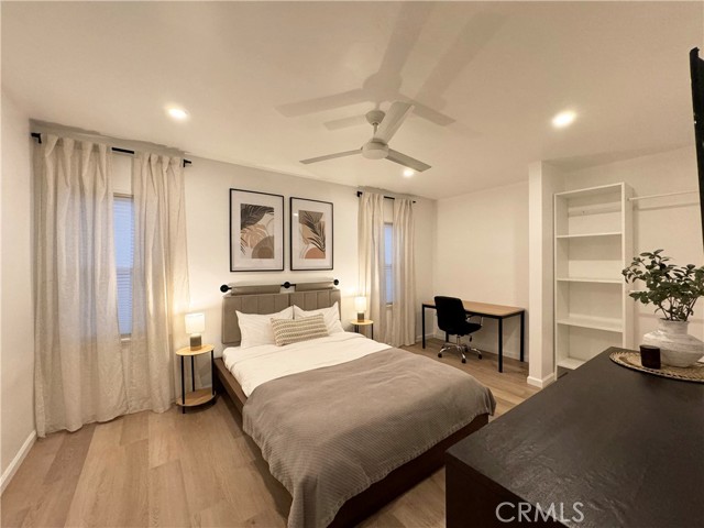 813 W Beach Avenue, Inglewood CA: https://media.crmls.org/medias/ec298e03-e392-484c-8cfd-2e74b349c742.jpg