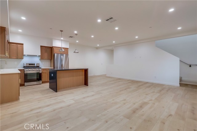 Image 11 of 19 For 3415 Bellevue Avenue