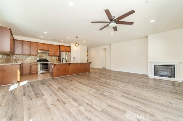 Detail Gallery Image 17 of 48 For 1735 Avenida Regina, San Marcos,  CA 92069 - 4 Beds | 3 Baths