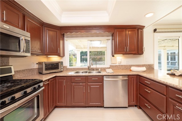 Detail Gallery Image 17 of 68 For 6028 Amethyst, Alta Loma,  CA 91737 - 5 Beds | 3 Baths