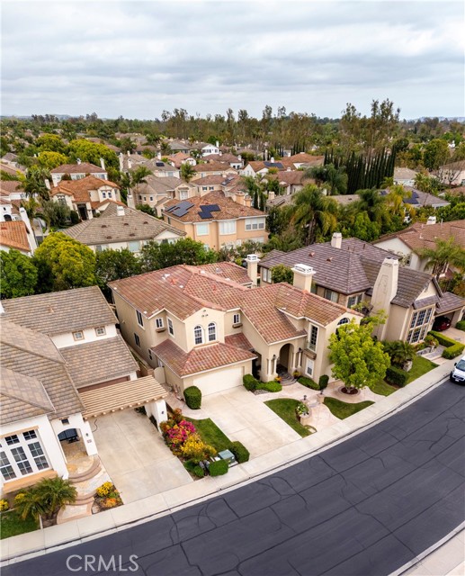 10 Spring Grove, Irvine CA: https://media.crmls.org/medias/ec2b033d-43a4-46b0-9edf-9b2913e3b10e.jpg
