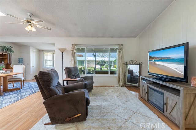 Detail Gallery Image 12 of 42 For 13601 Cedarcrest 100-I,  Seal Beach,  CA 90740 - 2 Beds | 1 Baths