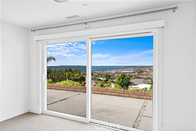 701 Avenida Presidio, San Clemente CA: https://media.crmls.org/medias/ec2bf312-3527-4ba6-b882-349189916eda.jpg