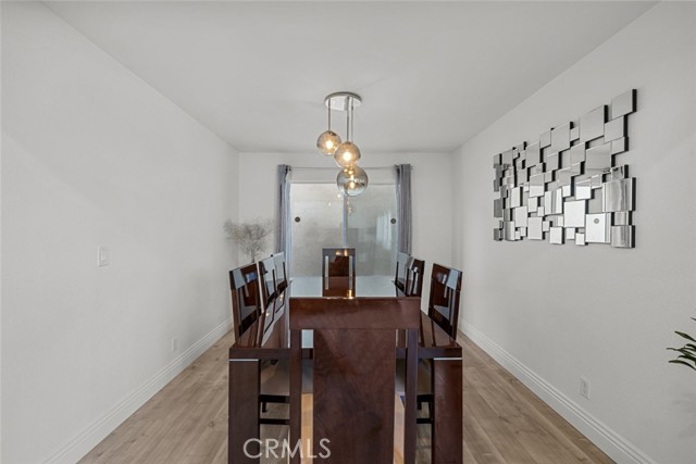 22835 Styles Street, Woodland Hills CA: https://media.crmls.org/medias/ec2bfb50-0517-4be9-884d-384afcf84b5b.jpg