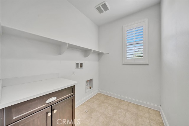 Detail Gallery Image 20 of 34 For 2840 E via Fiano, Ontario,  CA 91764 - 3 Beds | 2/1 Baths