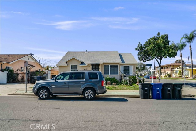 231 Blackshear Avenue, Los Angeles CA: https://media.crmls.org/medias/ec2c7d04-67c1-45d5-8147-983a533b831c.jpg