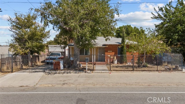 Detail Gallery Image 1 of 25 For 37940 10th St, Palmdale,  CA 93550 - 2 Beds | 1 Baths