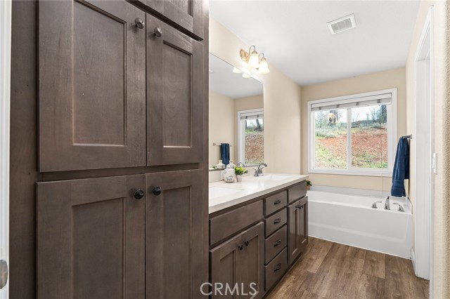 Detail Gallery Image 16 of 47 For 8606 Skyway, Paradise,  CA 95969 - 3 Beds | 2 Baths