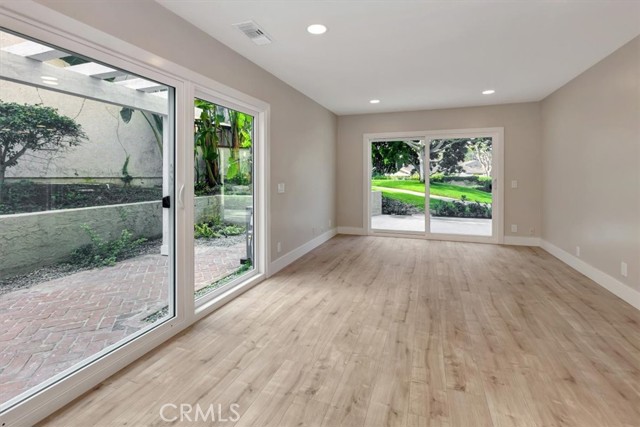 Detail Gallery Image 13 of 29 For 2773 Vista Umbrosa, Newport Beach,  CA 92660 - 3 Beds | 2/1 Baths