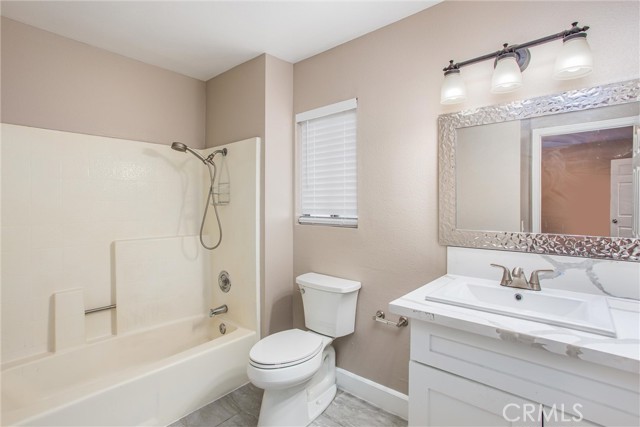 24156 Old Country Road, Moreno Valley CA: https://media.crmls.org/medias/ec2f2e2d-c71b-48cb-9349-096a33922d7f.jpg