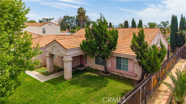 23573 Lake Valley Drive, Moreno Valley CA: https://media.crmls.org/medias/ec2f3f23-17ea-48d8-aa44-2d60432dca49.jpg