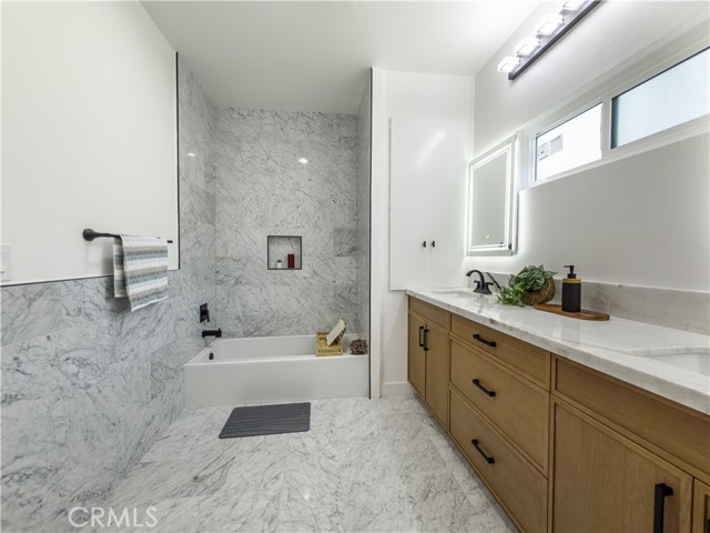 Detail Gallery Image 49 of 64 For 1944 Glendon #209,  Los Angeles,  CA 90025 - 2 Beds | 2/1 Baths