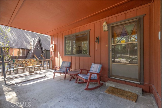 Detail Gallery Image 3 of 46 For 913 Mountain Ln, Big Bear City,  CA 92314 - 3 Beds | 2 Baths