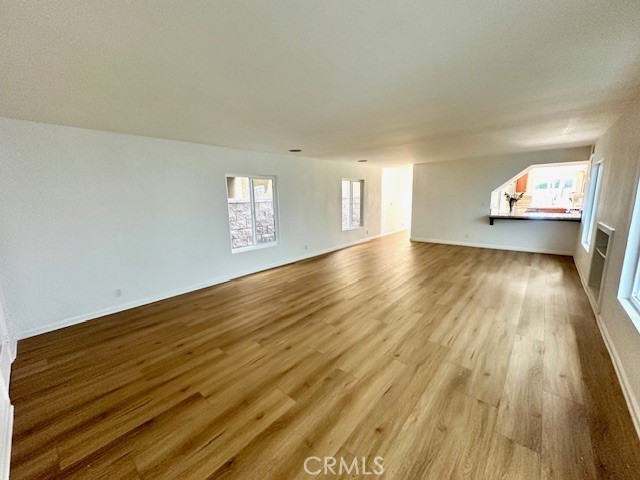 Detail Gallery Image 2 of 14 For 111 Alabama, Huntington Beach,  CA 92648 - 3 Beds | 2/1 Baths