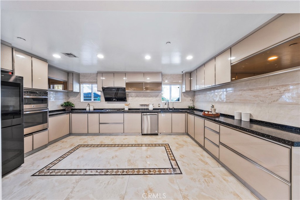 MLS #AR25269510 image #16