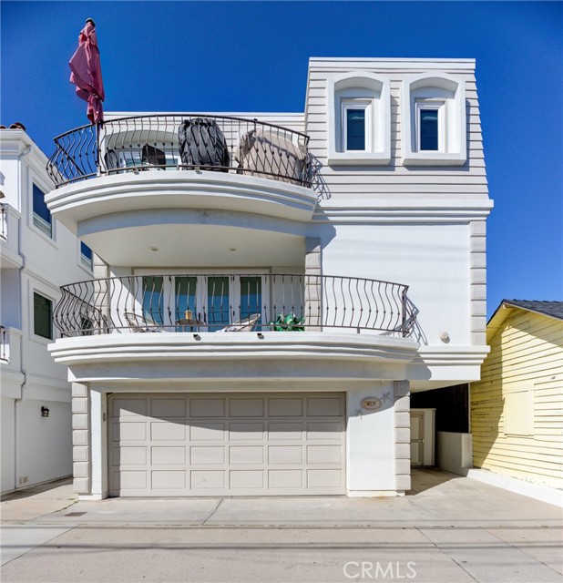 Detail Gallery Image 1 of 41 For 417 Crest Dr, Manhattan Beach,  CA 90266 - 3 Beds | 3/1 Baths