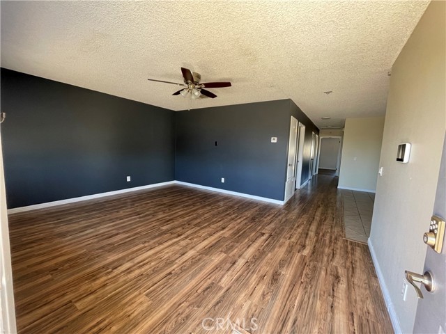 Detail Gallery Image 4 of 41 For 6836 Eucalyptus Ave, Twentynine Palms,  CA 92277 - 3 Beds | 2 Baths