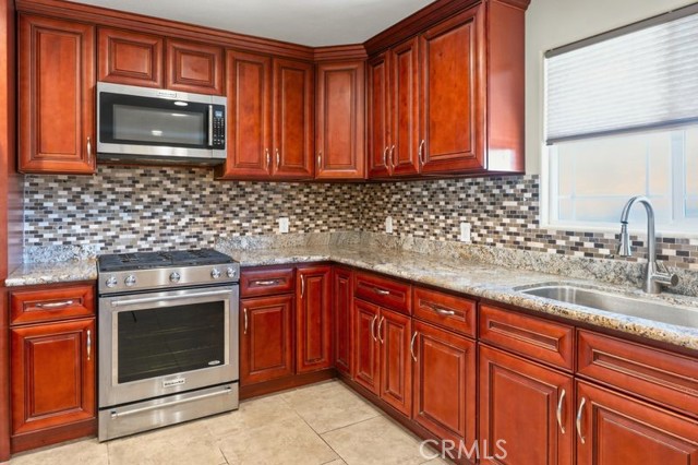 Detail Gallery Image 4 of 37 For 16139 Blue Lagoon, La Puente,  CA 91744 - 4 Beds | 2 Baths