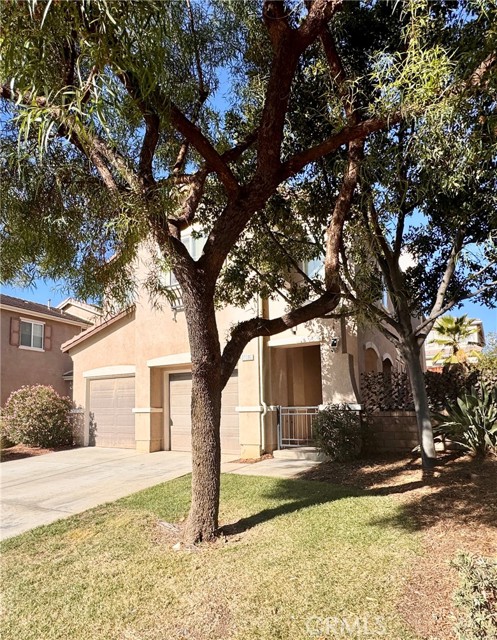 Detail Gallery Image 3 of 30 For 27090 Aventurine Way, Moreno Valley,  CA 92555 - 4 Beds | 2/1 Baths