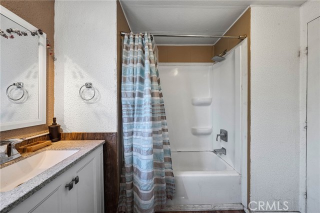 15000 Gray Pine Road, Lower Lake CA: https://media.crmls.org/medias/ec34f5ed-156b-4221-9c58-5a8db522f9bb.jpg