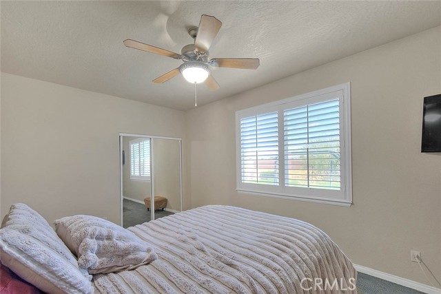 15095 Douglas Street, Apple Valley CA: https://media.crmls.org/medias/ec35fb92-e13e-4fd0-b3a9-c77250b27627.jpg