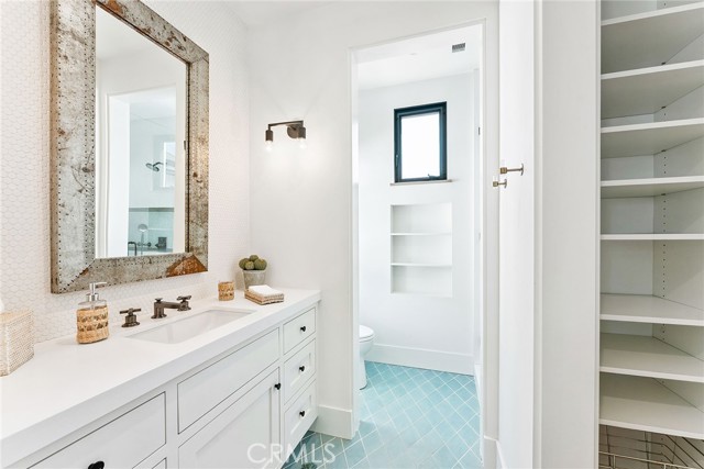 1831 Newport Hills E Drive, Newport Beach CA: https://media.crmls.org/medias/ec36cf03-6996-41d1-9ac9-6048faa511b2.jpg