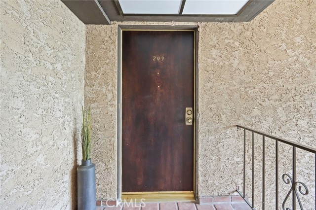 Detail Gallery Image 15 of 20 For 5500 Lindley #209,  Encino,  CA 91316 - 1 Beds | 1 Baths