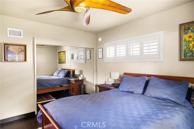 1006 W Pioneer Drive, Anaheim CA: https://media.crmls.org/medias/ec37379a-c3d7-4bcf-baa3-5c0eb2efeda9.jpg