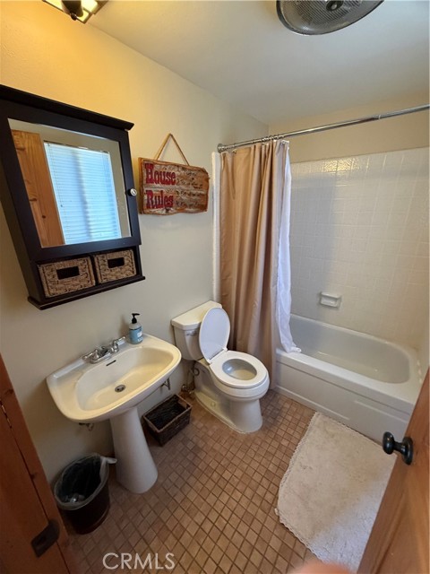 27647 Matterhorn Drive, Lake Arrowhead, CA 92352