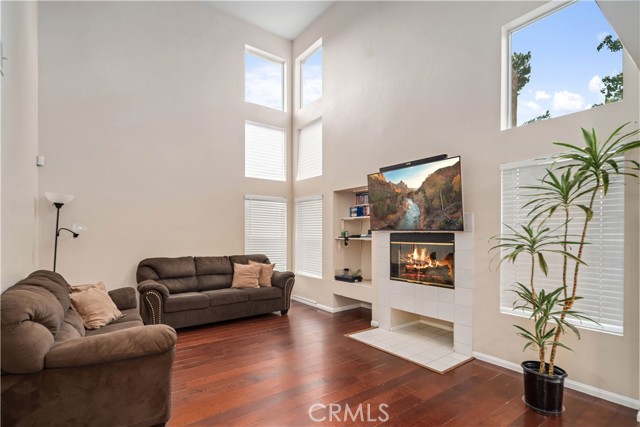 Detail Gallery Image 12 of 40 For 3039 Holline Ct, Lancaster,  CA 93535 - 4 Beds | 2/1 Baths