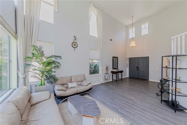 2061 S Sawgrass Court, La Habra CA: https://media.crmls.org/medias/ec37bdcb-f5cb-4323-92a9-64ad5c6d4839.jpg