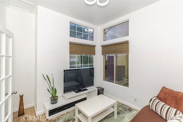 30030 Grandifloras Road, Canyon Country CA: https://media.crmls.org/medias/ec380127-a5a5-4179-a9dc-32c389a31e2c.jpg