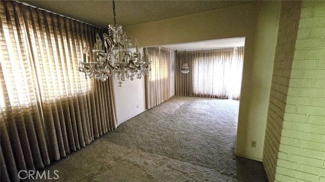 Detail Gallery Image 8 of 17 For 2463 Las Positas Rd, Glendale,  CA 91208 - 3 Beds | 2 Baths