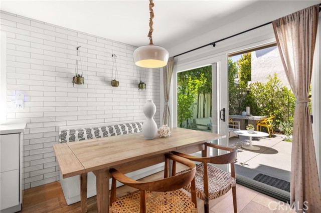 125 Broadway, Redondo Beach, California 90277, 3 Bedrooms Bedrooms, ,2 BathroomsBathrooms,Residential,For Sale,Broadway,SB26087245