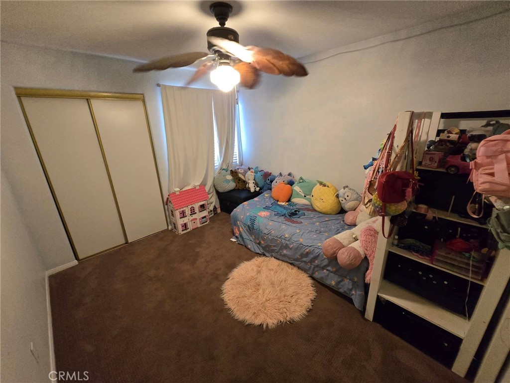 https://media.crmls.org/medias/ec3a2718-f34b-4408-bf41-64bc33d2bbae.jpg?preset=X-Large