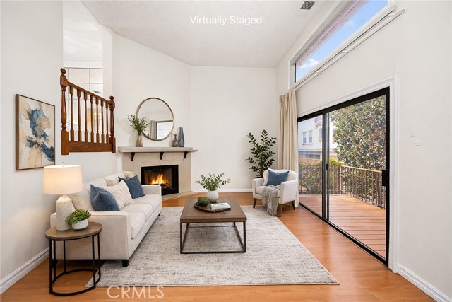 Detail Gallery Image 6 of 36 For 1006 Arcadia #D,  Arcadia,  CA 91007 - 2 Beds | 3 Baths