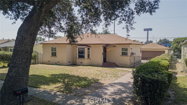 987 W 23rd Street, San Bernardino CA: https://media.crmls.org/medias/ec3b36c5-cfb6-4a05-b310-8af9f2f44ccc.jpg
