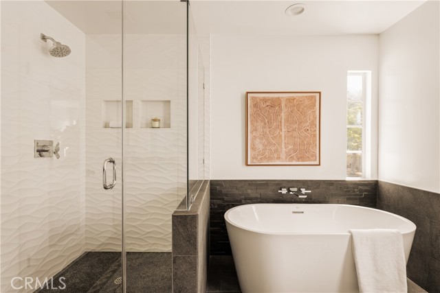 Detail Gallery Image 14 of 25 For 7737 Denrock, Westchester,  CA 90045 - 4 Beds | 4 Baths