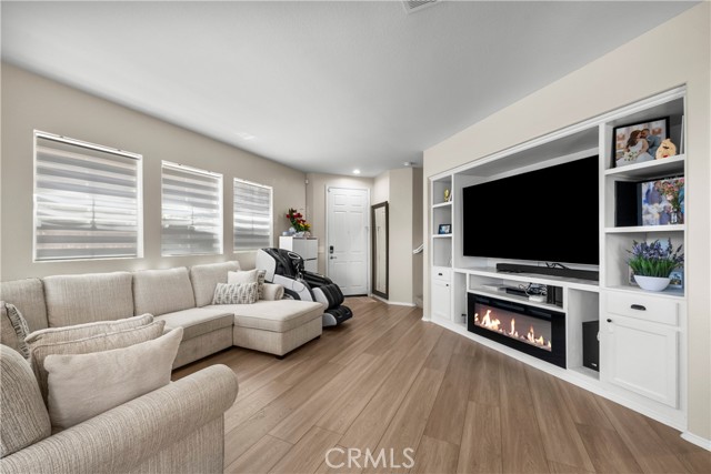 Detail Gallery Image 2 of 70 For 29248 Dakota Dr, Valencia,  CA 91354 - 4 Beds | 3 Baths