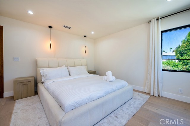 4 Bed Home for Sale in Sherman Oaks, California